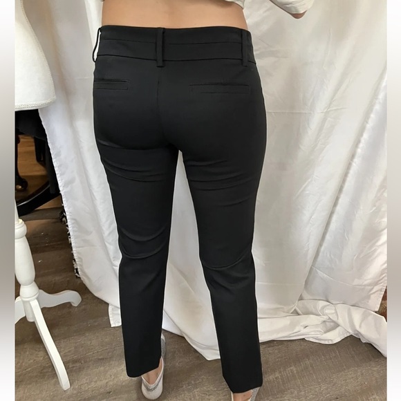 Lilly Pulitzer capri pants - Picture 4 of 7